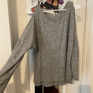 Cold shoulder long sleeve grey top